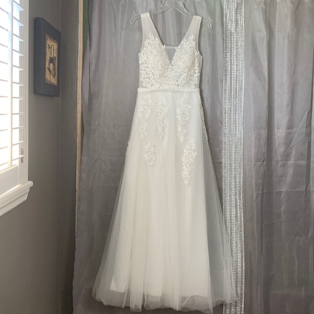 Women's Double V-Neck Tulle Appliques Long Evening Cocktail Gowns